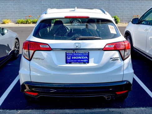 Used 2019 Honda HR-V Sport image 6