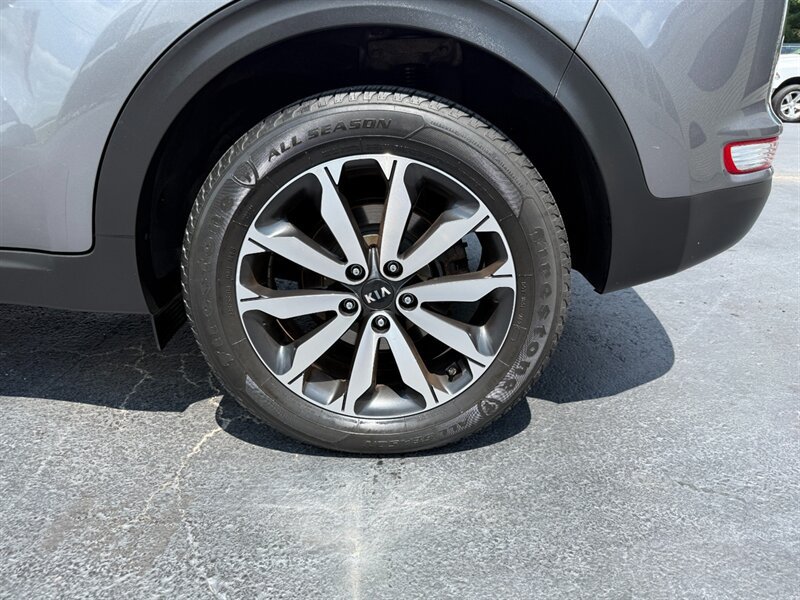 Used 2017 Kia Sportage EX w/ EX Premium Package AWD/4WD image 27