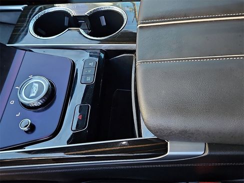 Used 2025 Cadillac Escalade Luxury image 25