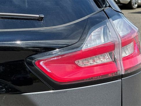 Used 2024 Ford Edge Titanium image 50