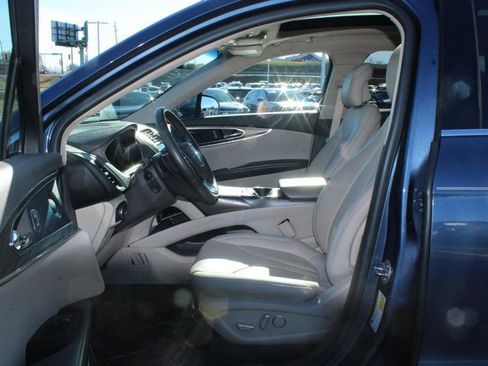 Used 2019 Lincoln Nautilus Reserve w/ Driver Assistance Package image 9