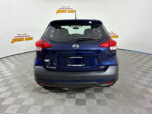 Used 2019 Nissan Kicks SR w/ SR Premium Package FWD image 4
