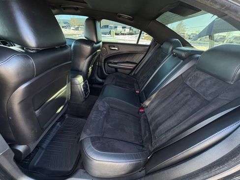 Used 2018 Dodge Charger GT image 30