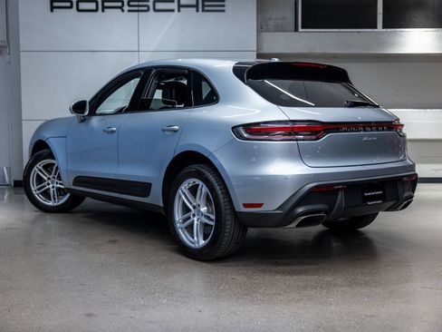 Used 2025 Porsche Macan AWD/4WD image 3