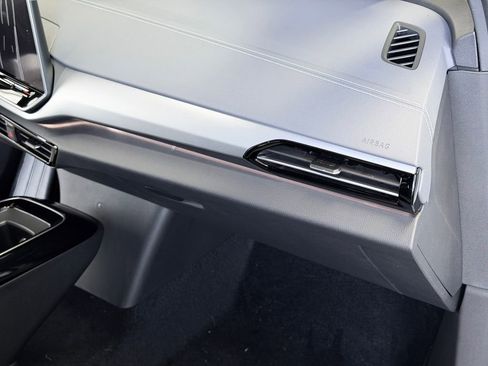 New 2026 Volkswagen ID.4 Pro image 31