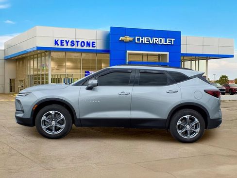 Used 2023 Chevrolet Blazer LT AWD/4WD image 4