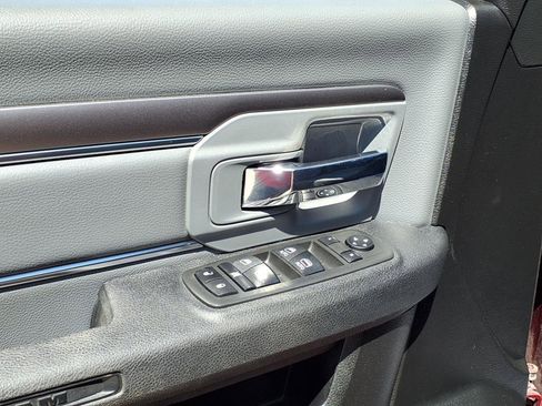 Used 2021 RAM 1500 Classic SLT image 11