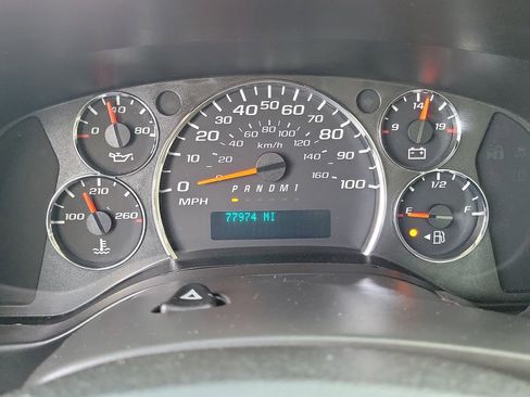 Used 2017 Chevrolet Express 3500 image 6