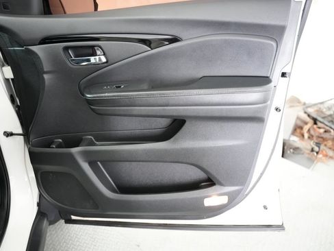 Used 2018 Honda Pilot Elite image 56