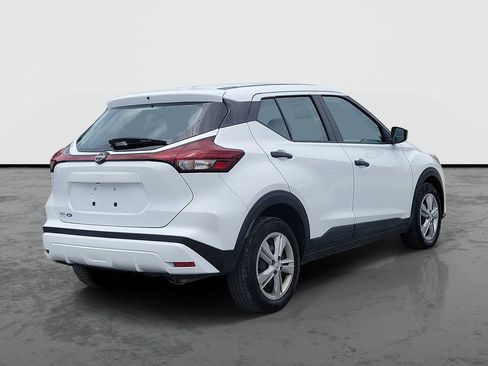 Used 2024 Nissan Kicks S FWD image 5