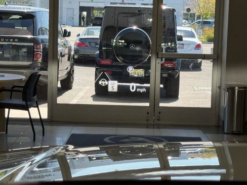 Used 2023 Land Rover Range Rover SE image 17