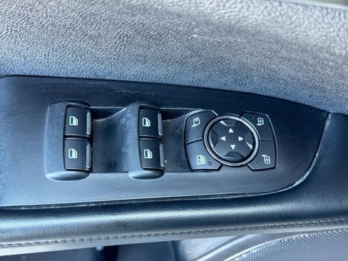 Used 2019 Lincoln Nautilus Select image 17