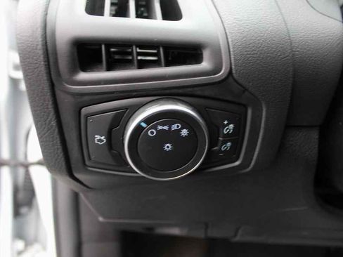 Used 2018 Ford Focus SE image 13