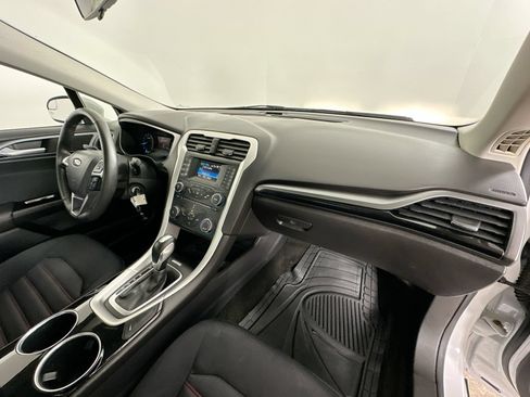 Used 2013 Ford Fusion SE FWD image 40