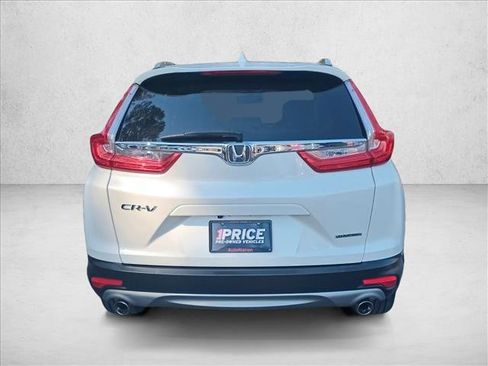 Used 2019 Honda CR-V Touring image 6