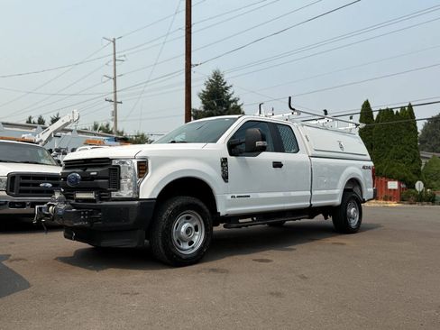 Used 2019 Ford F350 XL w/ Power Equipment Group AWD/4WD image 4