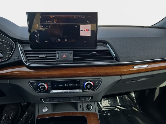 Used 2023 Audi Q5 Premium AWD/4WD image 23