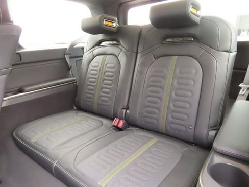 Used 2024 Rivian R1S Adventure AWD/4WD image 40
