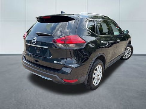 Used 2017 Nissan Rogue SV AWD/4WD image 4