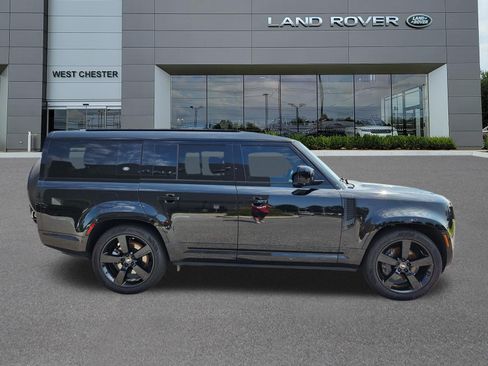 Certified 2023 Land Rover Defender 130 X-Dynamic SE AWD/4WD image 6