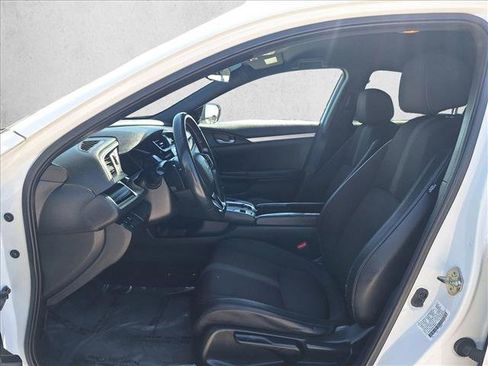 Used 2019 Honda Civic Sport image 10