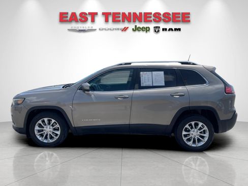 Used 2019 Jeep Cherokee Latitude Plus FWD image 6