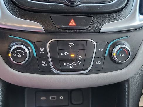 Used 2021 Chevrolet Equinox LS w/ LS Convenience Package FWD image 14