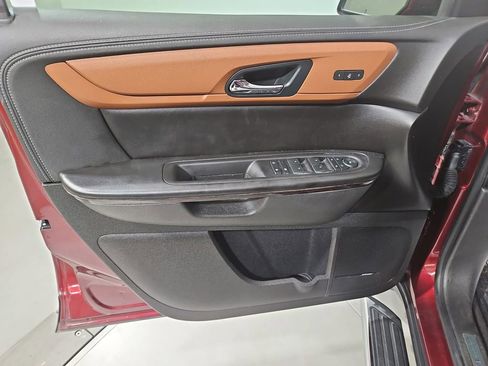 Used 2017 Chevrolet Traverse Premier FWD image 11