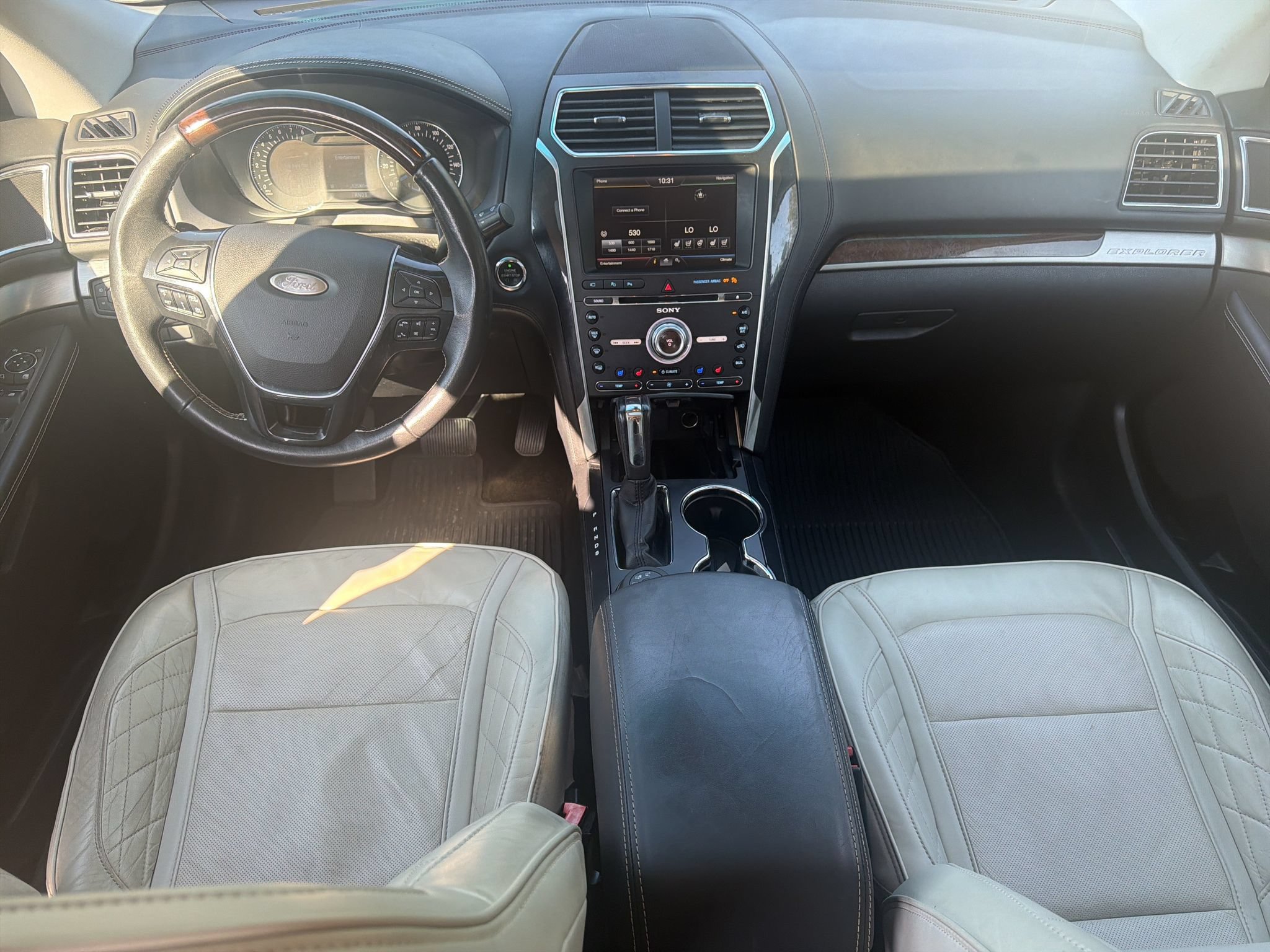 Used 2016 Ford Explorer Platinum AWD/4WD image 22