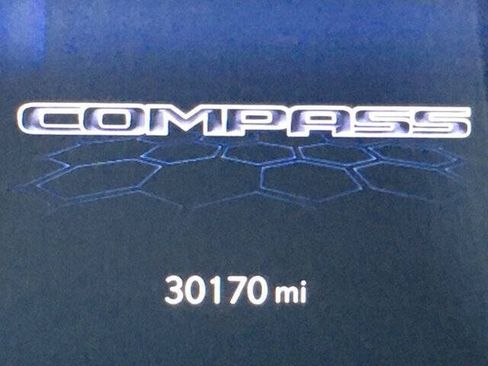 Used 2022 Jeep Compass Limited AWD/4WD image 17