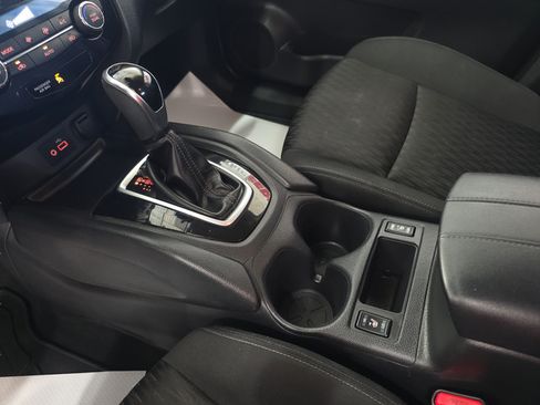 Used 2019 Nissan Rogue SV AWD/4WD image 21