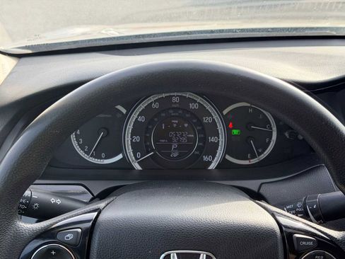 Used 2017 Honda Accord LX image 29