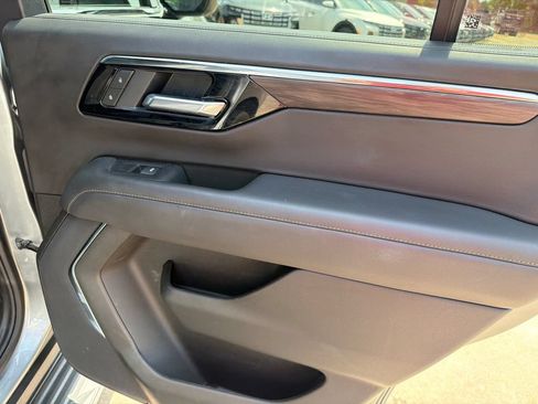 Used 2025 Chevrolet Tahoe LT AWD/4WD image 16