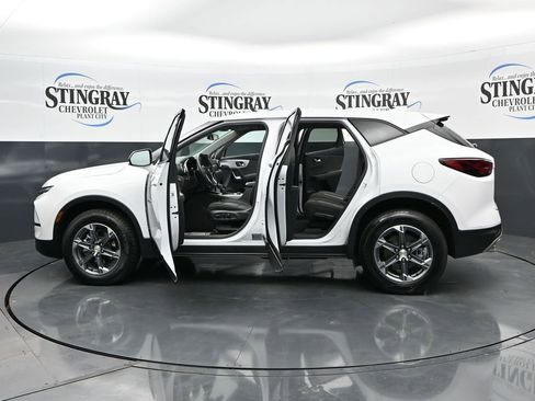 Used 2025 Chevrolet Blazer LT FWD image 28
