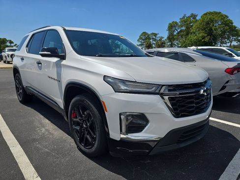 Used 2023 Chevrolet Traverse Premier w/ Redline Edition FWD image 1