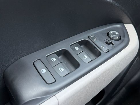 New 2026 Hyundai Venue SEL FWD image 22