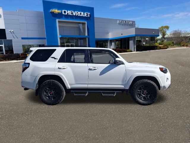 Used 2024 Toyota 4Runner TRD Off-Road Premium w/ Moonroof Package AWD/4WD image 28
