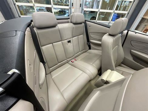 Used 2008 BMW 135i Convertible image 21