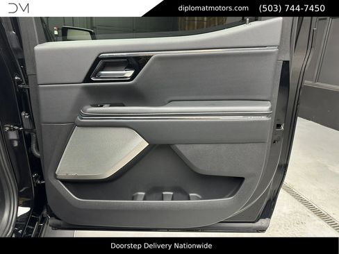 Used 2025 GMC Sierra EV Denali image 30