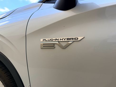 Used 2024 Mitsubishi Outlander SEL AWD/4WD image 29