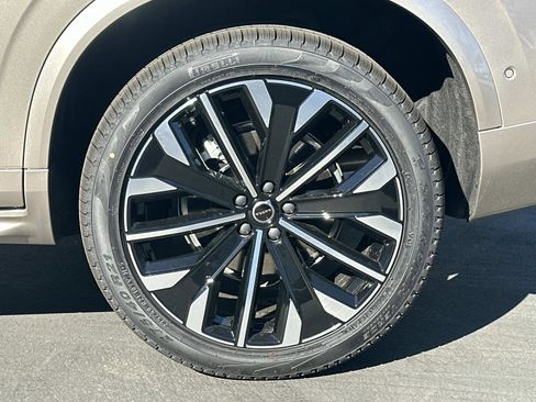 New 2026 Volvo XC90 B6 Ultra image 24