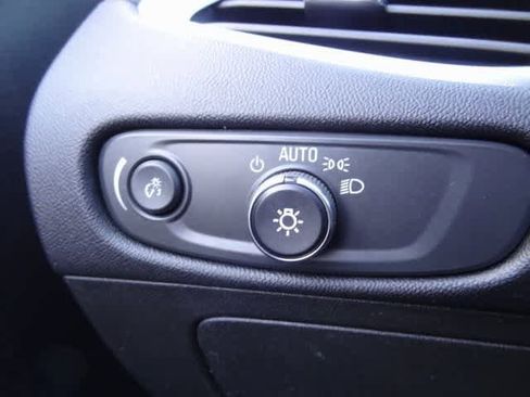 Used 2023 Chevrolet Malibu LT image 12