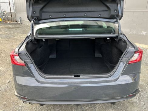 Used 2025 Toyota Camry SE image 27