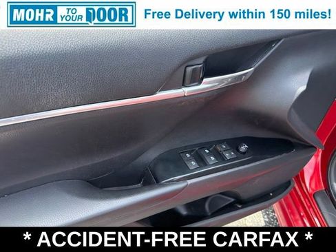 Used 2020 Toyota Camry SE w/ Convenience Package FWD image 13