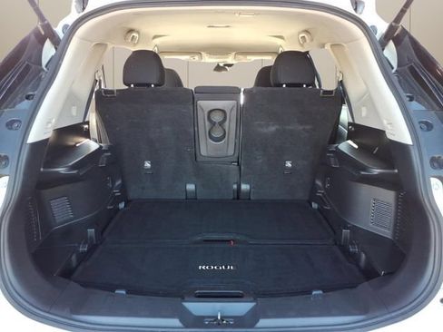 Used 2019 Nissan Rogue SV w/ Premium Package AWD/4WD image 13