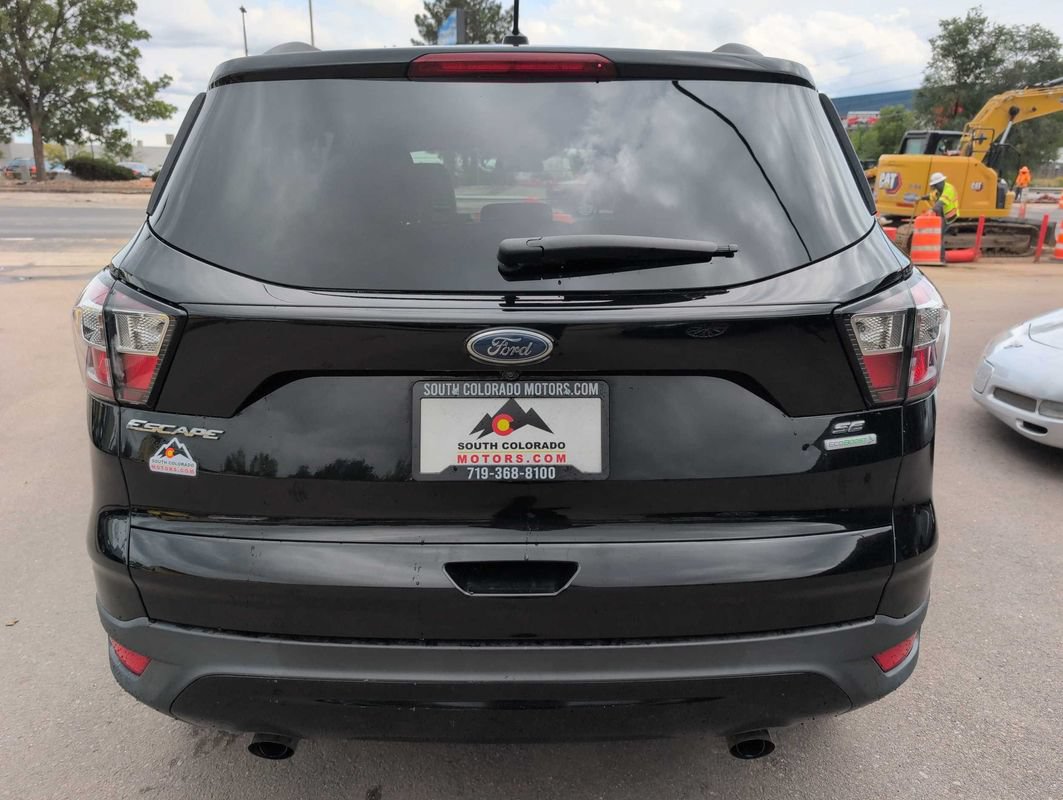 Used 2017 Ford Escape SE w/ SE Sport Appearance Package FWD image 6