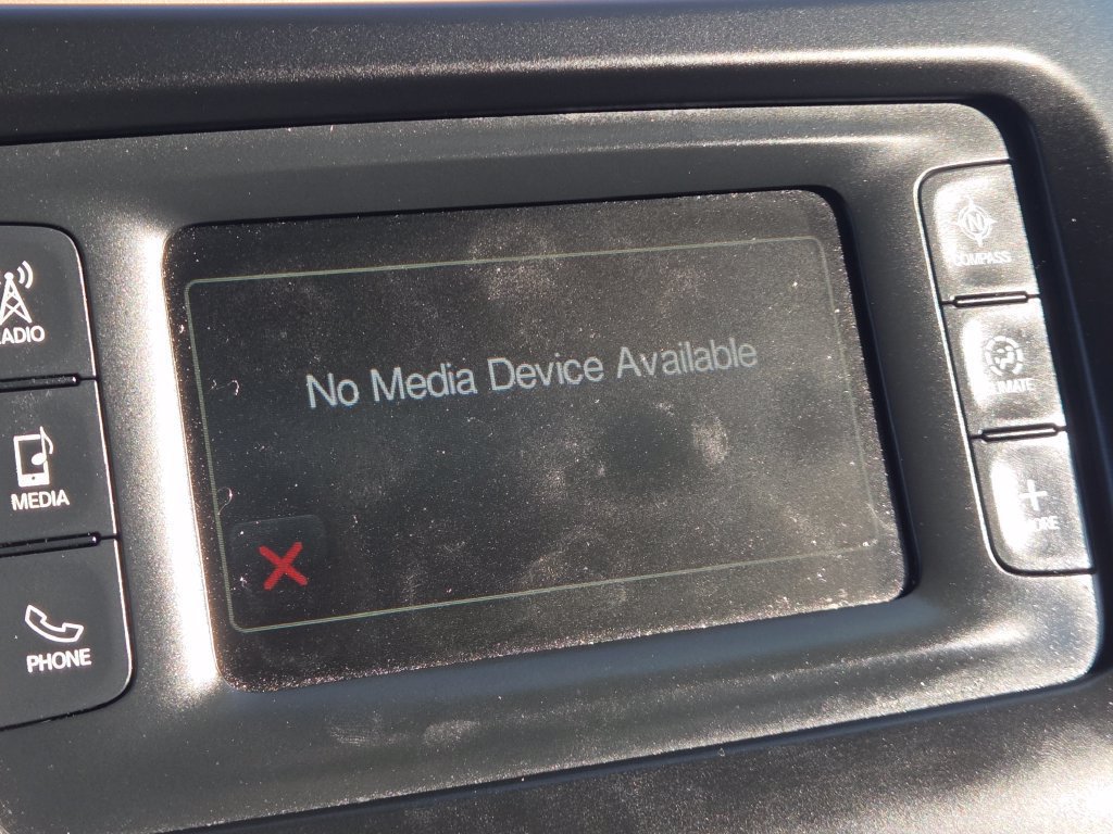 Used 2018 Jeep Cherokee Latitude w/ Altitude Package FWD image 20