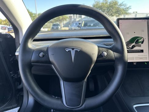 Used 2022 Tesla Model 3 Long Range AWD/4WD image 11