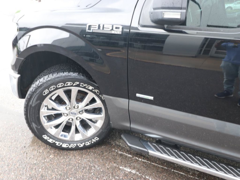 Used 2016 Ford F150 XLT w/ Equipment Group 302A Luxury RWD image 3