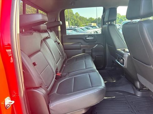 Used 2022 GMC Sierra 2500 SLT w/ SLT Preferred Package AWD/4WD image 15